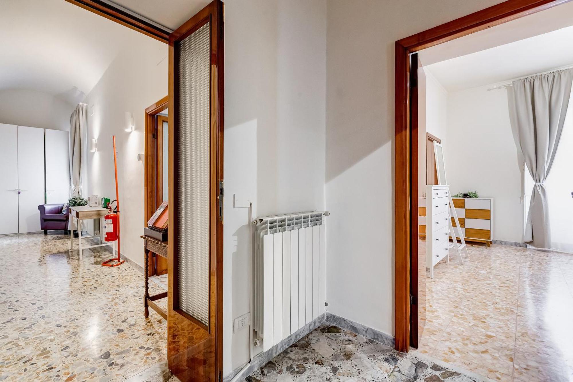Vivilo Collection - San Vito View Apartment - 3 Bdr 2 Baths ローマ エクステリア 写真