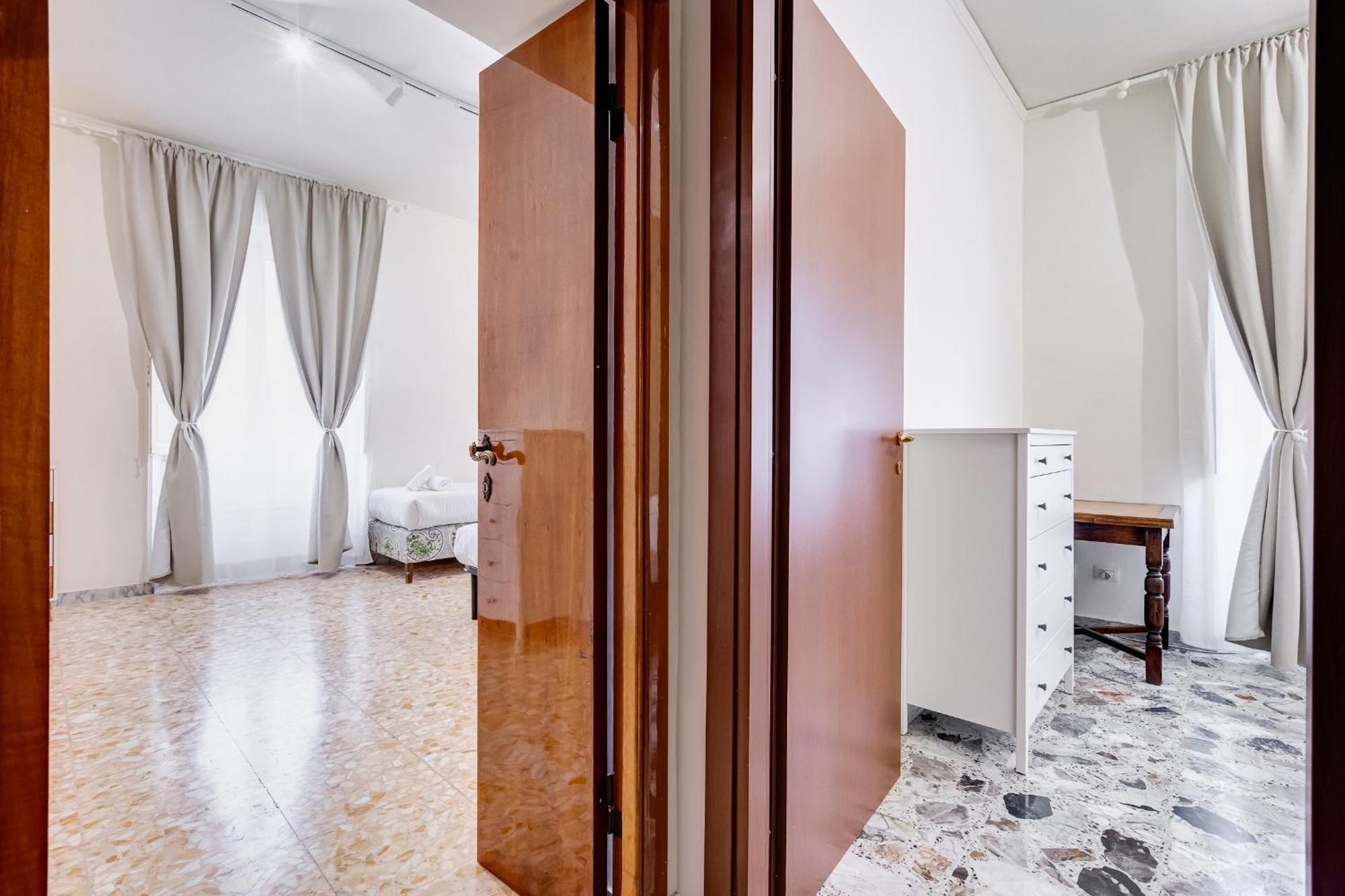 Vivilo Collection - San Vito View Apartment - 3 Bdr 2 Baths ローマ エクステリア 写真
