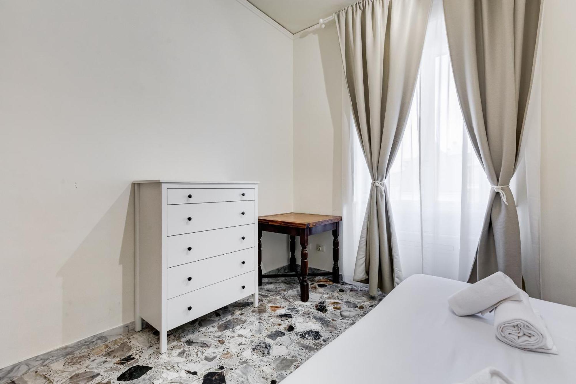 Vivilo Collection - San Vito View Apartment - 3 Bdr 2 Baths ローマ エクステリア 写真