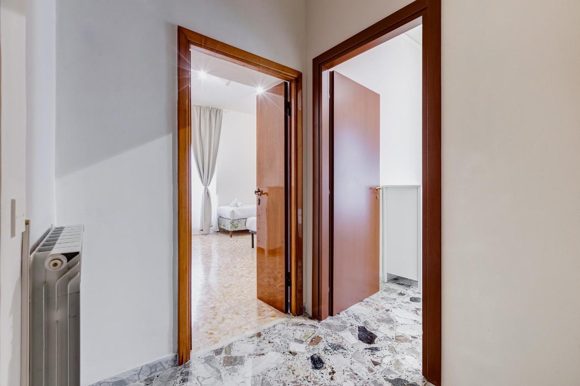 Vivilo Collection - San Vito View Apartment - 3 Bdr 2 Baths ローマ エクステリア 写真